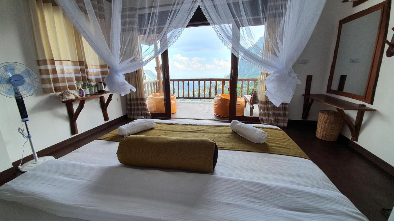 Проживання в сім'ї Mount View Guest Елла